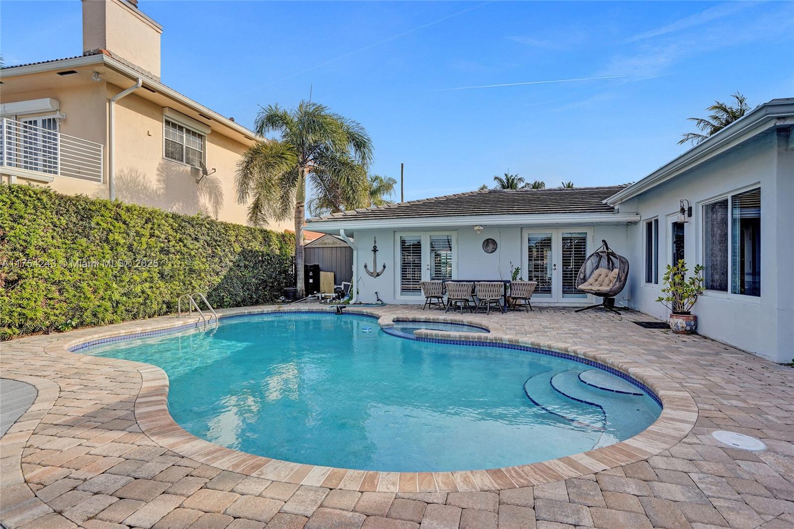 2661 NE 22nd Ct 5